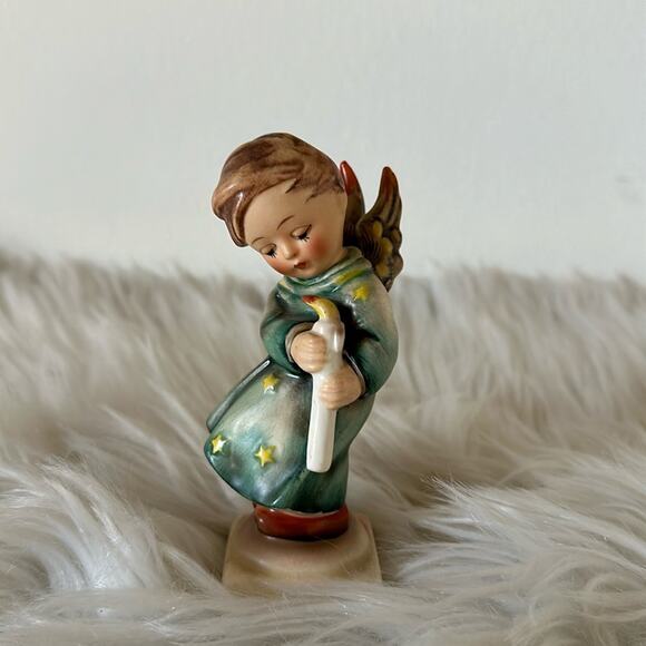 Goebel Hummel | Heavenly Angel Boy Holding Candle Figurine TMK-2 - Picture 1 of 8
